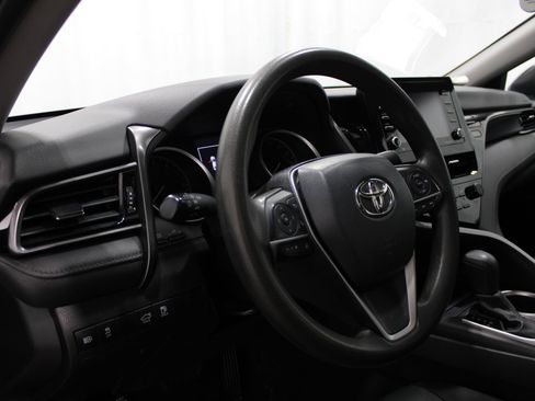 Used 2021 Toyota Camry LE FWD image 12