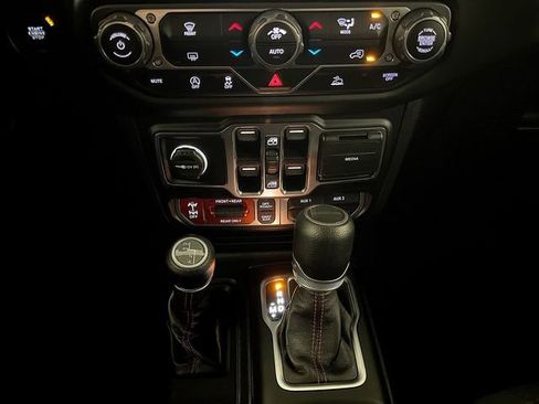 Used 2020 Jeep Gladiator Rubicon image 23