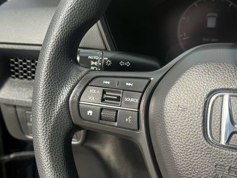 Used 2025 Honda CR-V EX image 17
