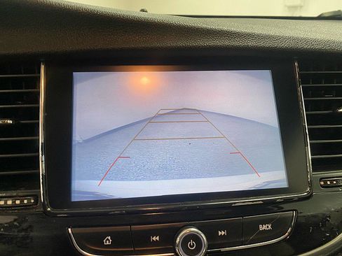 Used 2020 Buick Encore Preferred image 28