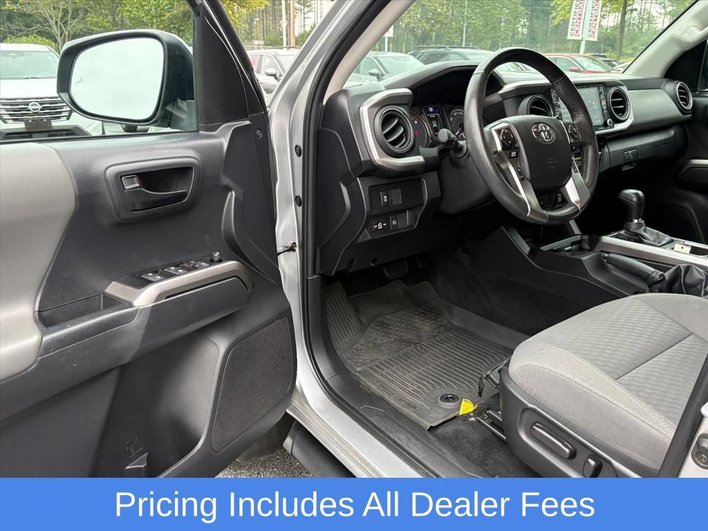 Used 2023 Toyota Tacoma SR5 w/ Technology Package AWD/4WD image 15
