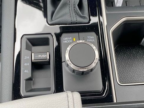 New 2026 Toyota Tundra Limited AWD/4WD image 19