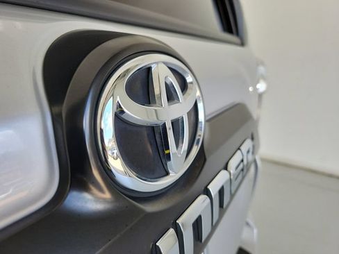 Used 2023 Toyota 4Runner TRD Off-Road Premium AWD/4WD image 8