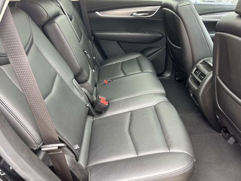 Used 2019 Cadillac XT5 Luxury image 17