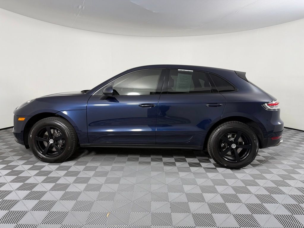 Certified 2021 Porsche Macan AWD/4WD image 2