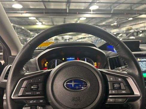 Used 2023 Subaru Impreza 2.0i Limited image 12