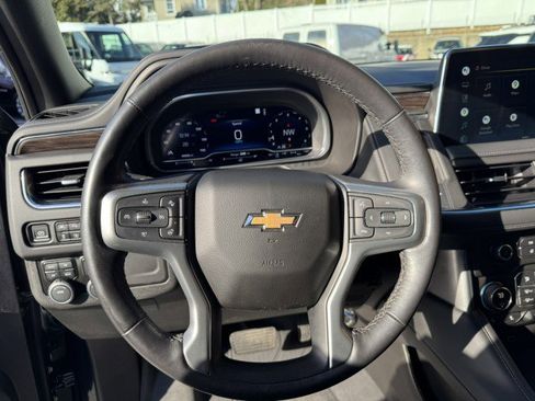 Certified 2022 Chevrolet Suburban LT w/ Luxury Package image 35