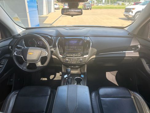 Used 2021 Chevrolet Traverse Premier AWD/4WD image 28