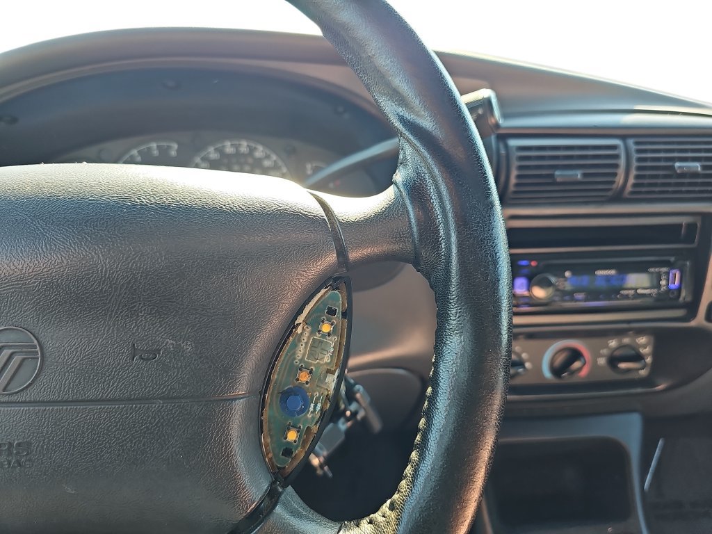 Used 2001 Mercury Mountaineer AWD V8 image 19