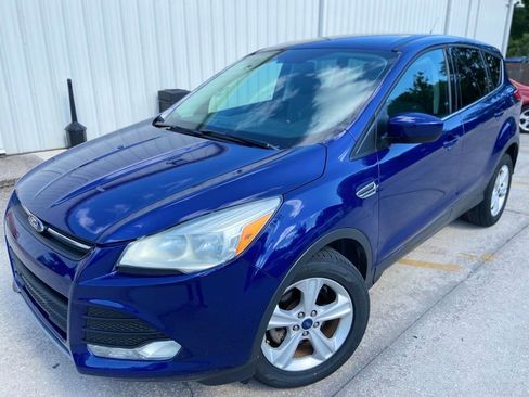 Used 2016 Ford Escape SE FWD image 1