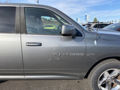 Used 2011 RAM 1500 Sport RWD image 17
