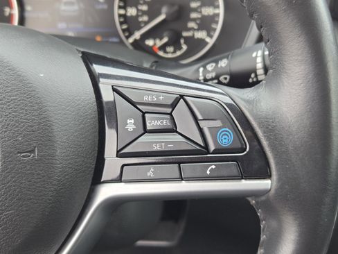 Used 2023 Nissan Altima 2.5 SV w/ SV Premium Package image 17