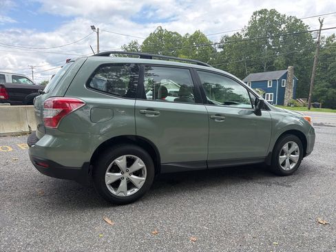 Used 2015 Subaru Forester 2.5i w/ Alloy Wheel Package AWD/4WD image 11