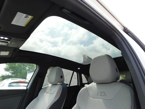 Used 2021 Volkswagen ID.4 1st Edition RWD image 19