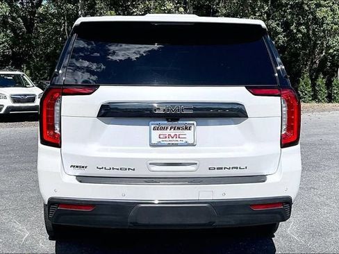 Used 2023 GMC Yukon XL Denali Ultimate AWD/4WD image 6
