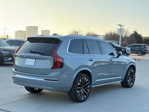 New 2026 Volvo XC90 T8 Plus image 4