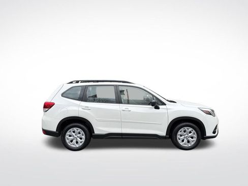Used 2023 Subaru Forester AWD/4WD image 9