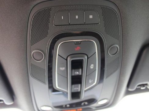 Used 2018 Audi Q5 2.0T Premium Plus w/ Premium Plus Package image 38