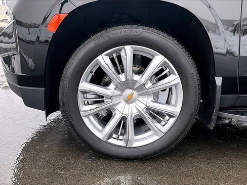 Used 2023 Chevrolet Tahoe High Country image 9