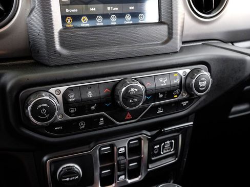 Used 2021 Jeep Gladiator Sport AWD/4WD image 34