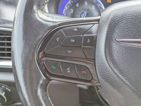 Used 2020 Chrysler Pacifica Touring-L w/ Advanced Safetytec Group AWD/4WD image 25