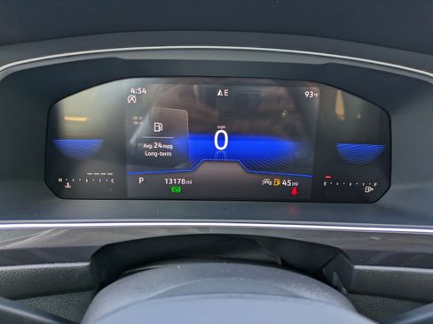 Certified 2023 Volkswagen Tiguan SE FWD image 25