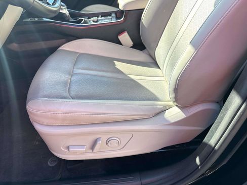 Used 2022 Kia Sorento S image 17