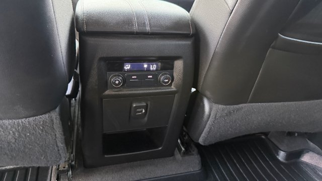 Used 2019 Chevrolet Traverse LT AWD/4WD image 34