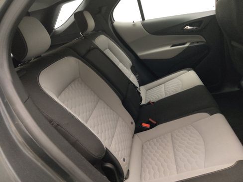 Used 2018 Chevrolet Equinox LS image 19