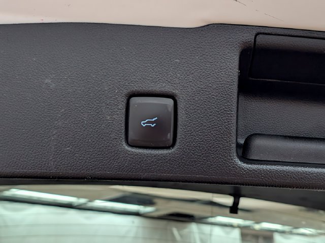 Certified 2022 Ford Escape SEL w/ Technology Package AWD/4WD image 19