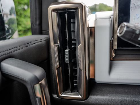 Used 2025 GMC Hummer EV 3X AWD/4WD image 8