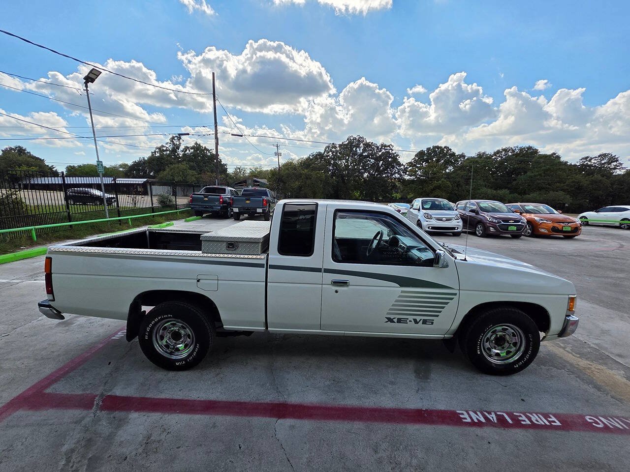 Used 1995 Nissan Pickup XE RWD image 15