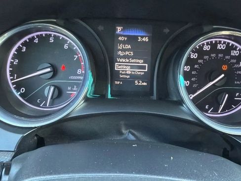 Used 2020 Toyota Camry LE image 16