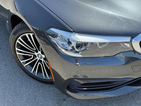Used 2019 BMW 540i w/ Convenience Package image 4