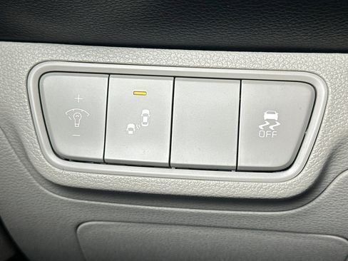 Used 2023 Kia Forte LXS w/ LXS Technology Package image 32