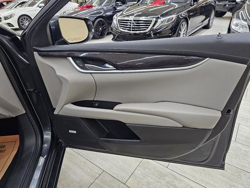 Used 2017 Cadillac XTS Luxury FWD image 38