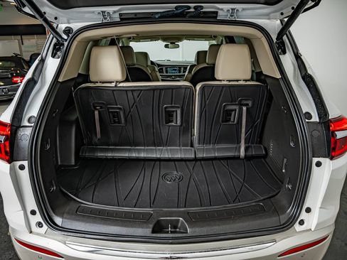 Used 2019 Buick Enclave Essence FWD image 40