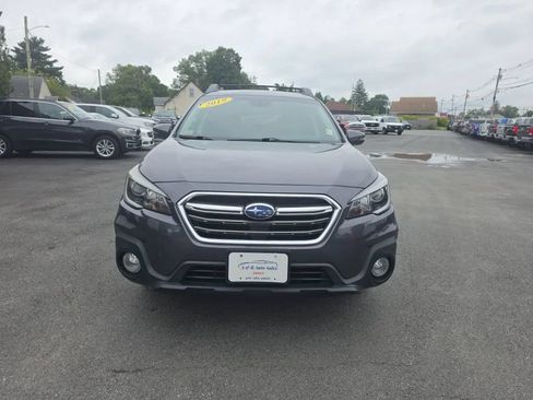 Used 2019 Subaru Outback 2.5i Premium AWD/4WD image 2