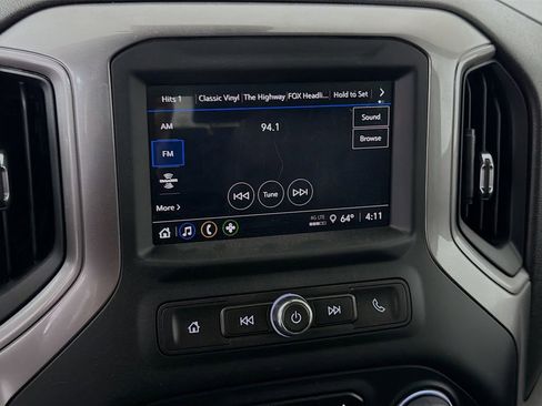 Used 2023 Chevrolet Silverado 1500 Custom image 16