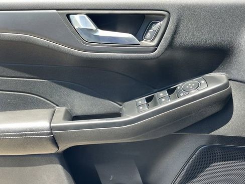 Used 2025 Ford Escape SE FWD image 24