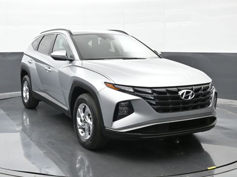 Used 2022 Hyundai Tucson SEL image 2