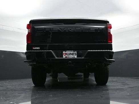 Used 2021 Chevrolet Silverado 1500 Custom Trail Boss w/ Midnight Edition AWD/4WD image 46