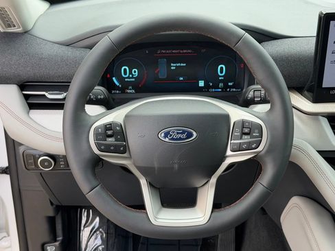New 2026 Ford Explorer Active w/ Active Comfort Package RWD image 26
