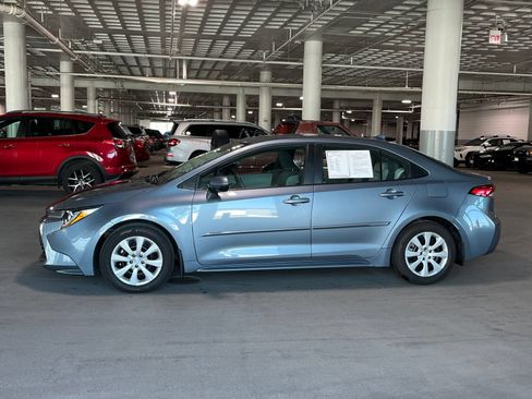 Used 2023 Toyota Corolla LE w/ Carpet Mat Package (TMS) FWD image 7