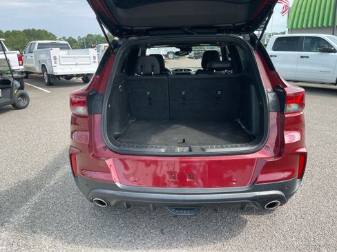 Used 2022 Chevrolet TrailBlazer RS w/ Technology Package FWD image 22