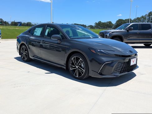 New 2026 Toyota Camry XSE FWD image 7