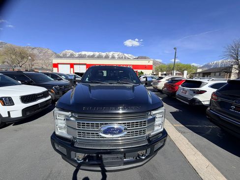 Used 2017 Ford F350 Platinum w/ Platinum Ultimate Package image 9