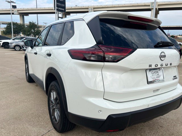 Used 2024 Nissan Rogue S AWD/4WD image 6