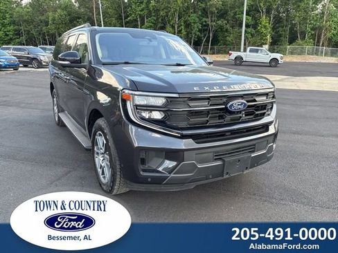 Used 2025 Ford Expedition Max Active AWD/4WD image 1