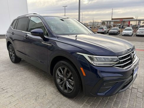 Certified 2022 Volkswagen Tiguan SE image 9